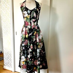 Cottage Core, Soft Girl, Floral Halter Dress w/ Pockets Sz. M